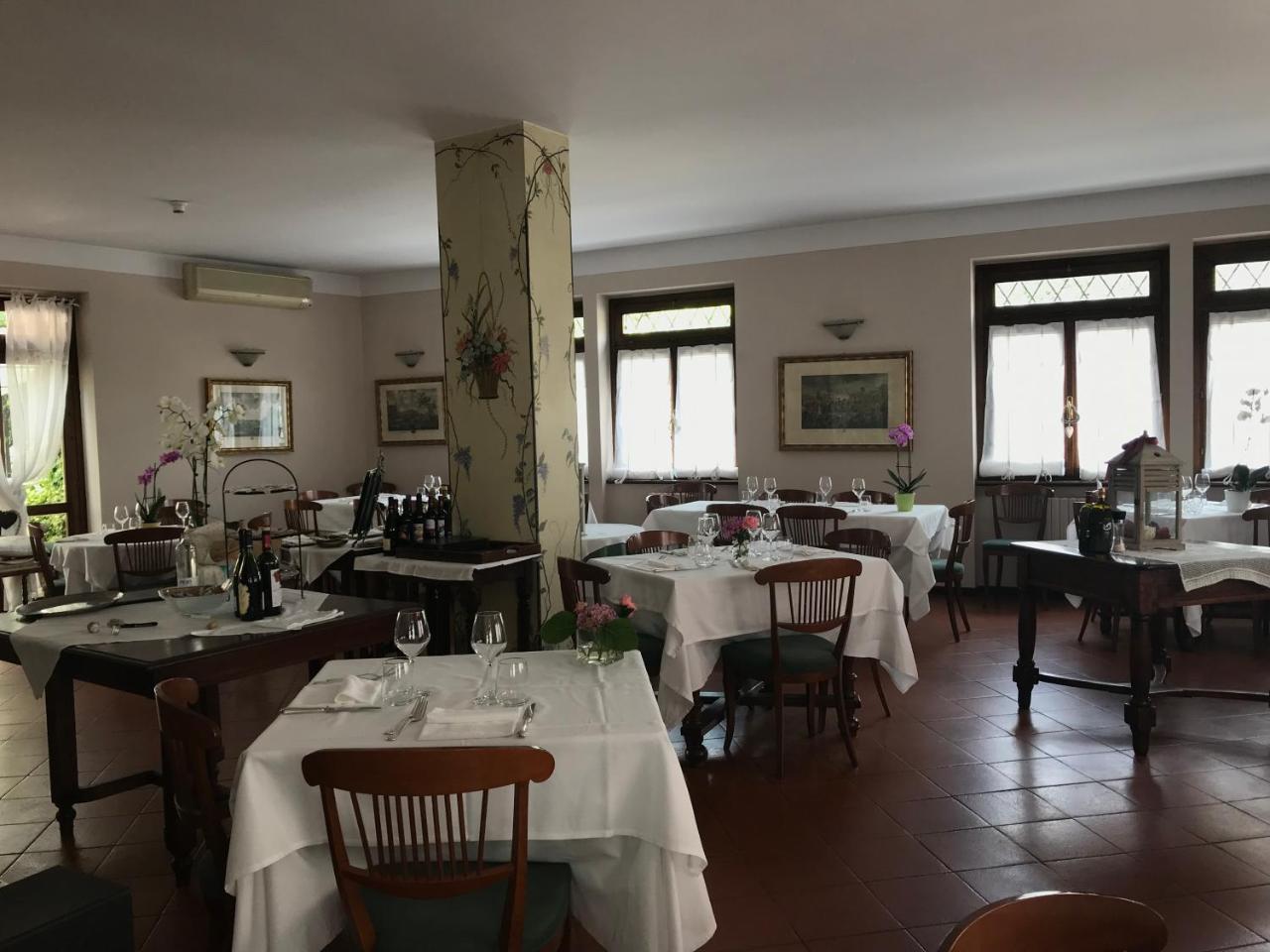 Albergo & Ristorante Selvatico Rivanazzano Terme Eksteriør bilde